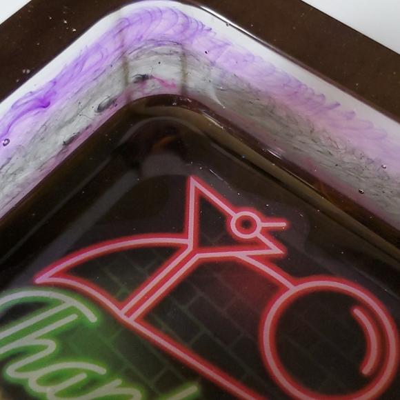 Resin ashtray - Picture 4 of 6